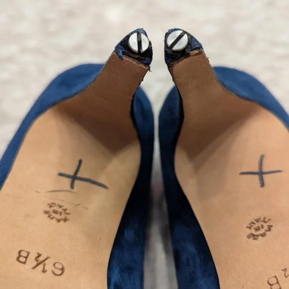 Rare Vintage St. John Blue Suede Heels Size 6.5 - Picture 7 of 7